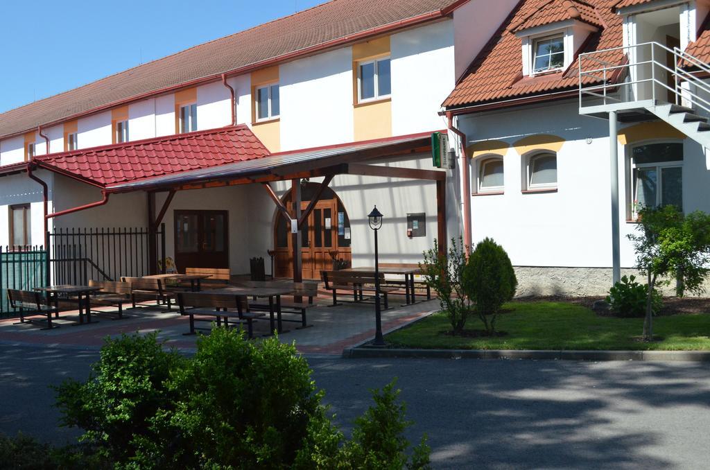 Hotel Na Statku Neprevazka Dış mekan fotoğraf