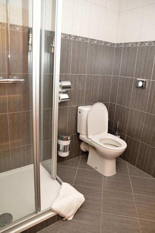 Hotel Na Statku Neprevazka Dış mekan fotoğraf
