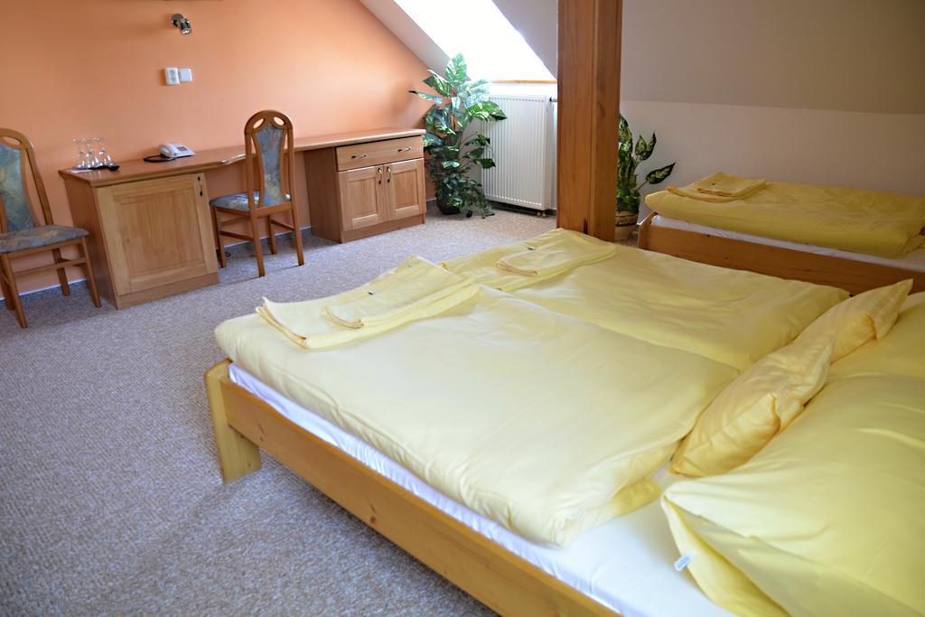 Hotel Na Statku Neprevazka Dış mekan fotoğraf